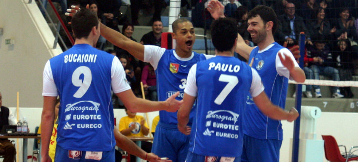 "L'indeciso rischia, chi decide fischia!", corso per arbitri di pallavolo - 