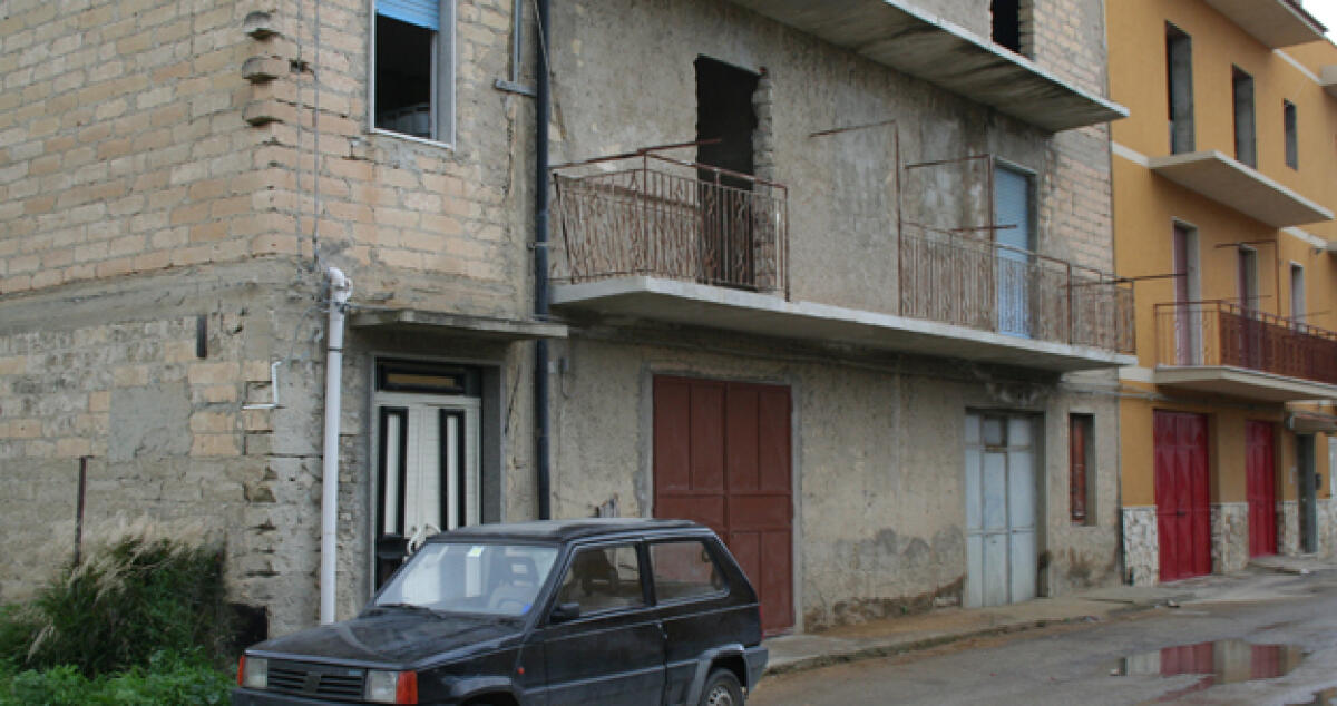 Annega nella cisterna di casa, disgrazia in via Vanvitelli -