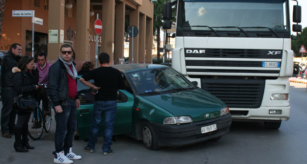 incidente%20punto%20camion.jpg