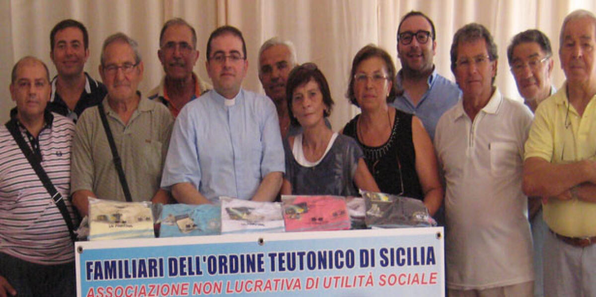 Il cuore di Onlus batte per i poveri e i bisognosi, migliaia di t-shirt in donazione -