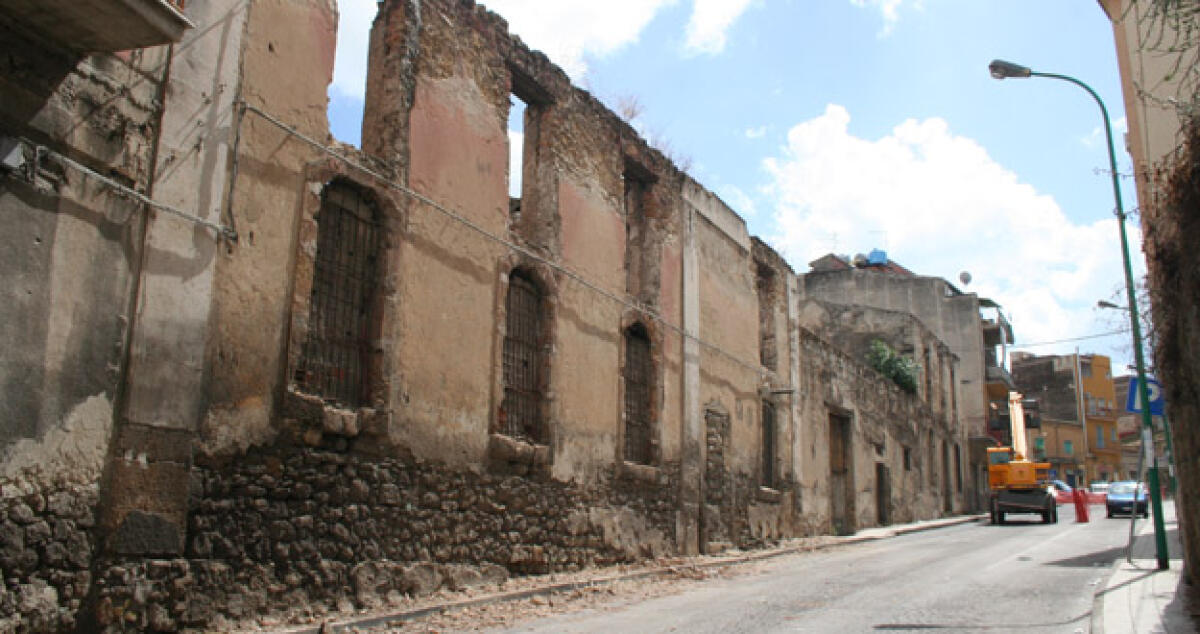 Chiusa via Porta Vittoria per nuovi cedimenti strutturali dell'ex mulino Maione - 