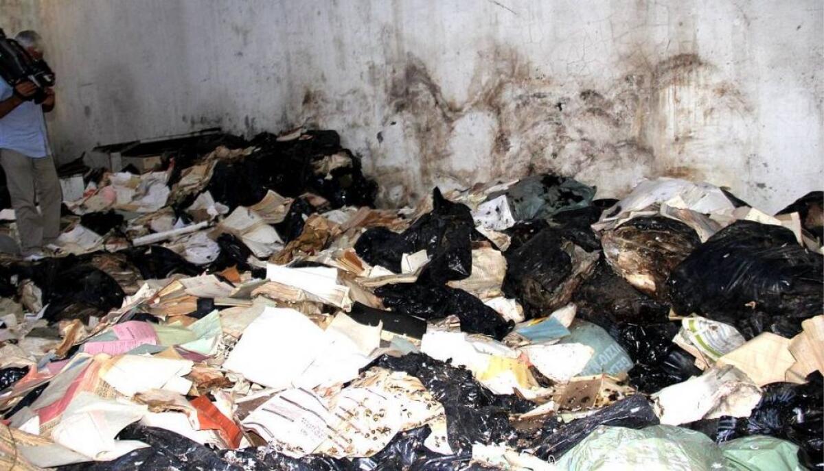 Il patrimonio dimenticato, l'archivio storico comunale finisce al "macero" -