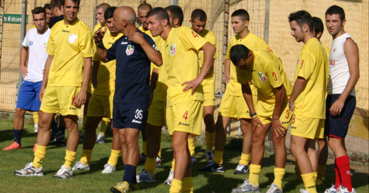 Stangata all'Atletico Gela, 8 turni a Fiore, 7 a Pardo, 6 mesi al ds Scerra -