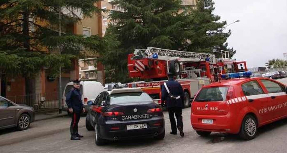 L'utilitaria della titolare di una rivendita di bibite data alle fiamme -