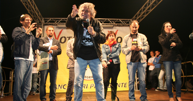 grillo_piazza.jpg