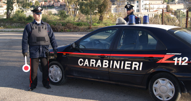 carabinieri%20posto%20di%20blocco.jpg