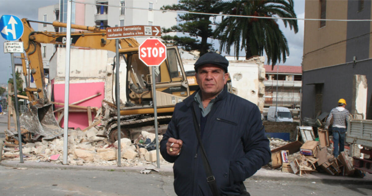 Demolita ex "casa chiusa", era di "zia Carmela" -