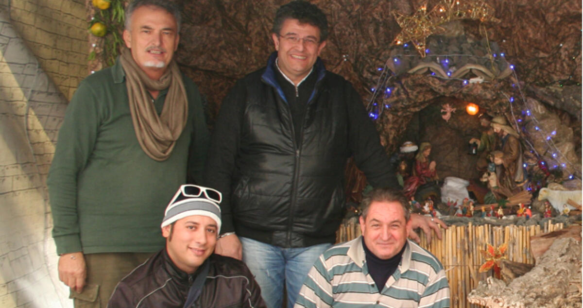 Comitato Sant'Ippolito dona sedia a rotelle a ottantenne e promuove il Natale solidale -