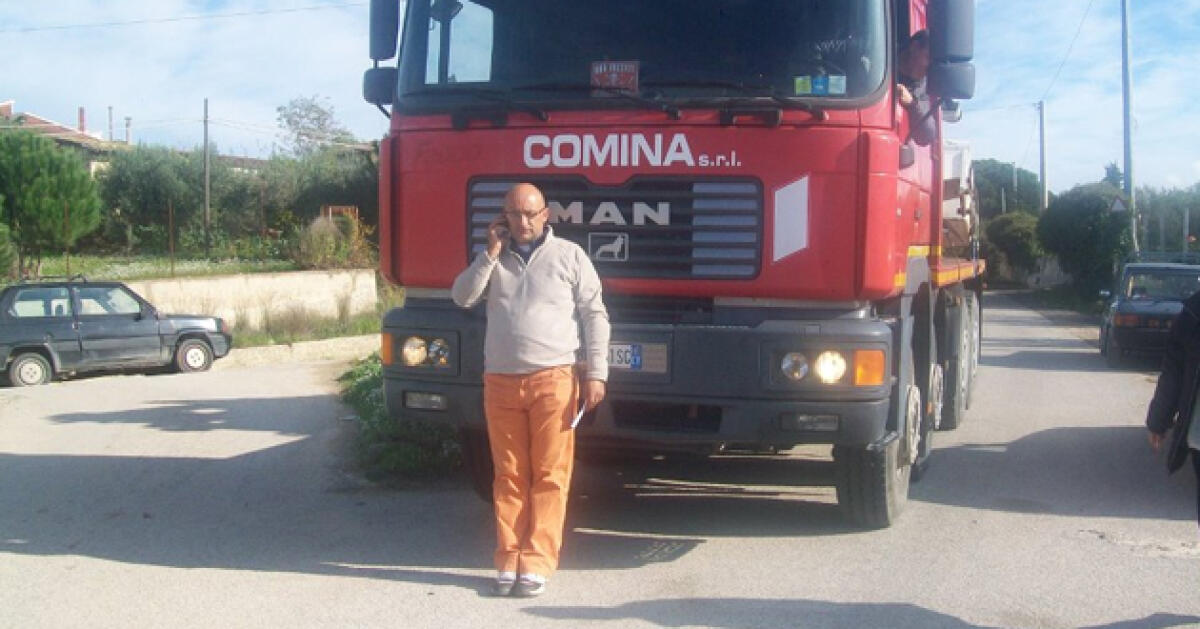 Sit in anti No Muos davanti casa Crocetta: "Distrugga quel mostro" - 