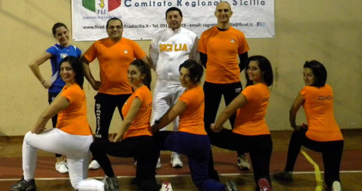 Brevetto di Cheer coach a sette istruttori della Gymnastic club - 