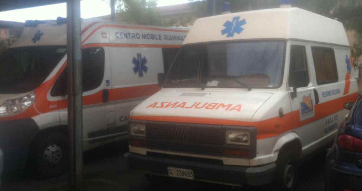 Consegnata ambulanza in ospedale, è vecchia e non medicalizzata -