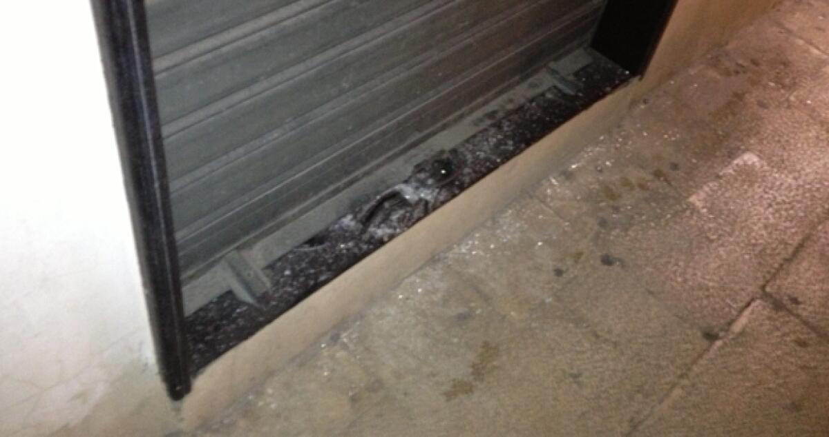 Furto in una gioielleria di via Cairoli, rubati i preziosi in esposizione -