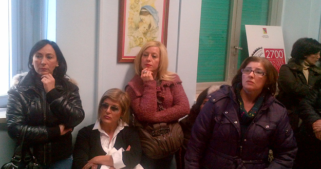lavoratrici-attesa1.jpg
