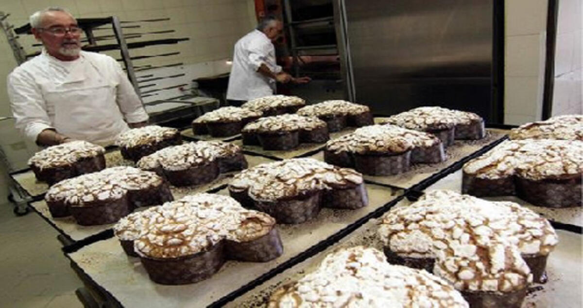 Vendevano  colombe pasquali scadute da un anno, multato un supermercato - 