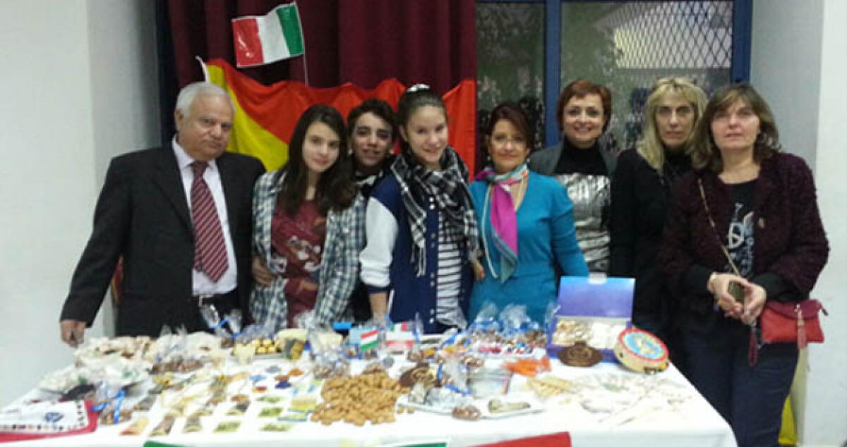 Alunni e docenti della Romagnoli in visita in Grecia per il progetto Comenius - 