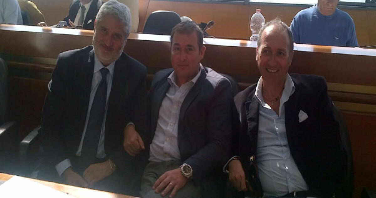 Pd, intesa ancora lontana: salta riunione pubblica. Tutti contro tutti -
