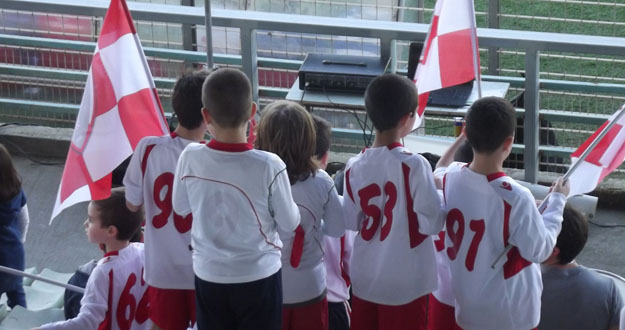 macchitella%20calcio%20tifosi.jpg