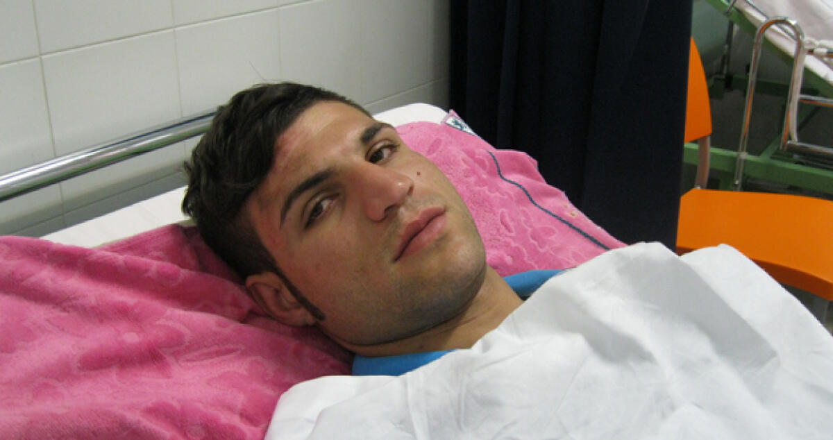 Piovono calcinacci sul centro storico, ferito un 25enne - 