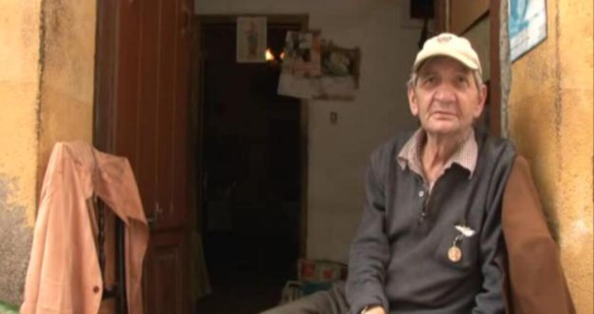 "Nenè da ranita" rapinato dentro casa: rubati gli ultimi 20 euro della pensione - 