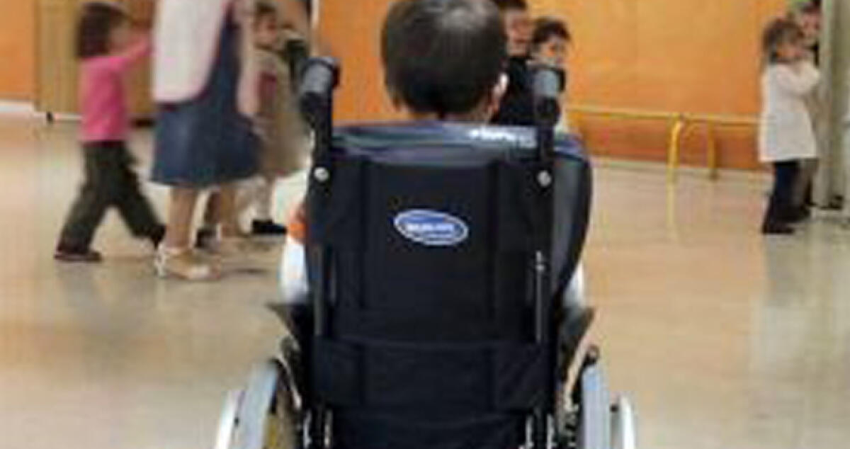 Disagi per il servizio di accudienza dei disabili, i genitori si nascondono - 