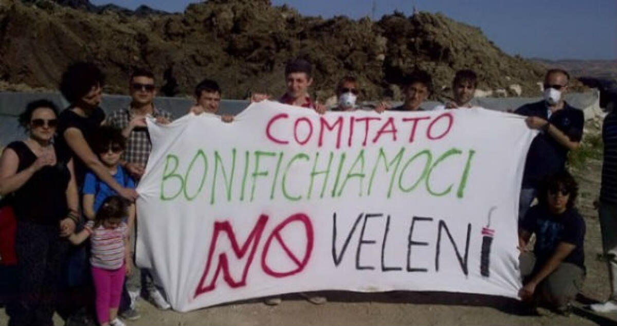 Sversamenti in contrada Armatella, blitz degli attivisti di "Bonifichiamoci" - 