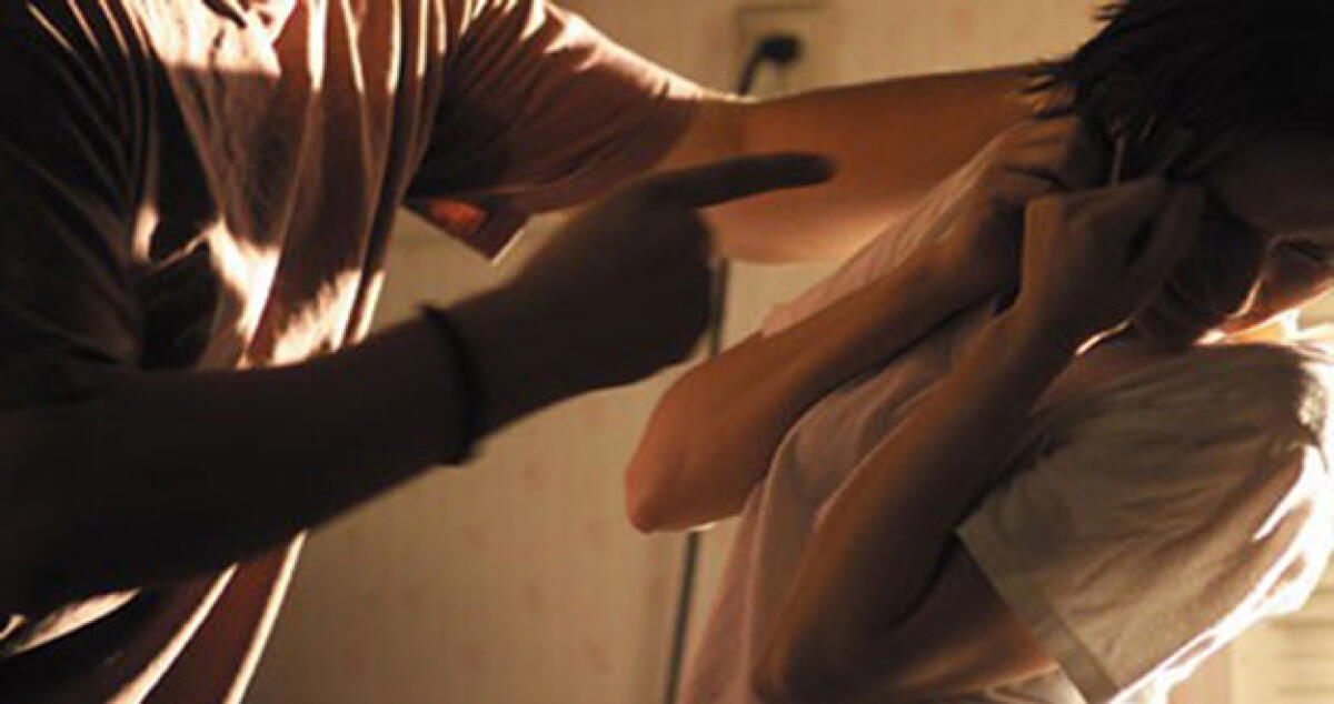 Violenza sessuale su tredicenne, i tre presunti stupratori ai domiciliari - 