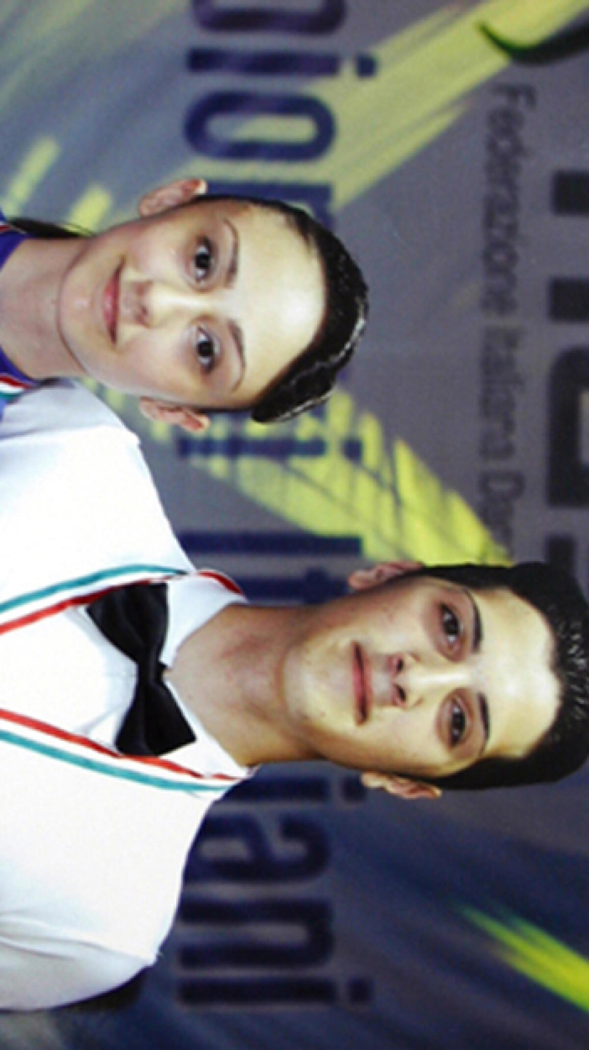 Una giovane coppia di ballerini sul podio al campionato nazionale di danza - 