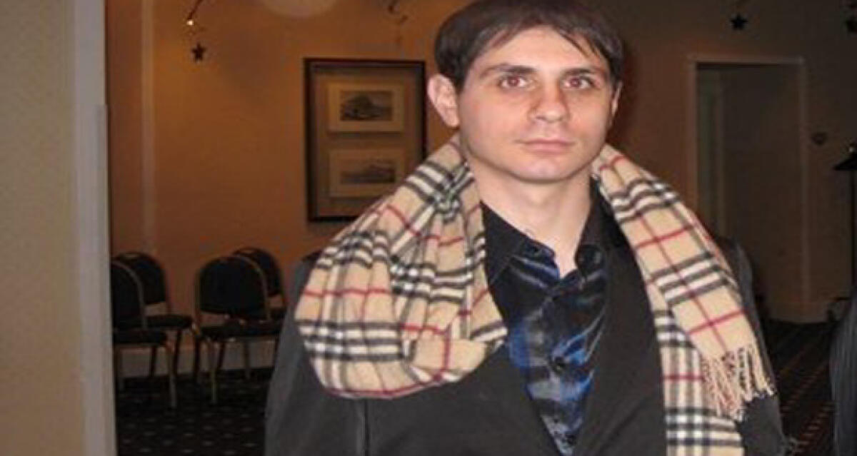 Si toglie la vita lanciandosi dal balcone: Un altro giovane suicida - 