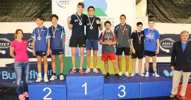 tennis%20tavolo%20podio.jpg