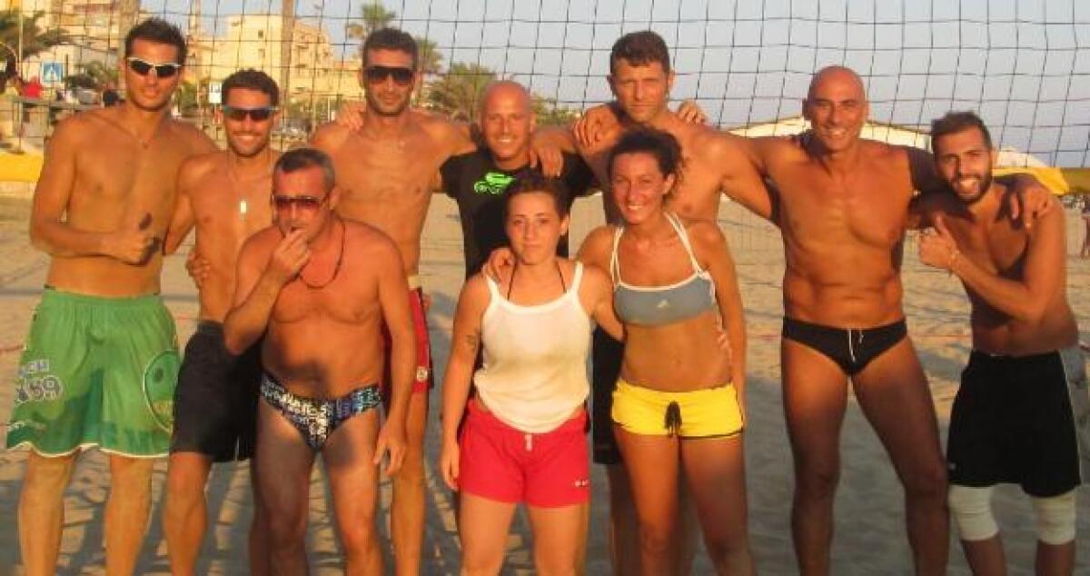 A Caci & co. la finalissima del torneo di beach volley del Croco beach - 