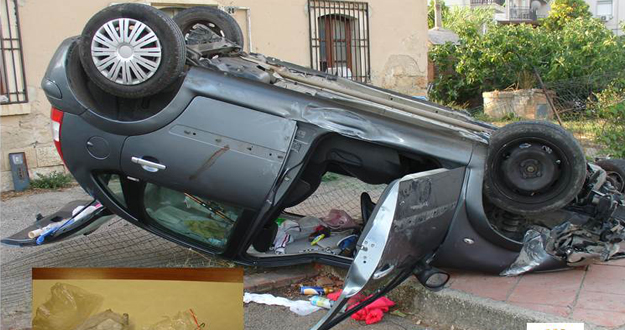 auto%20droga%20ribaltata.jpg