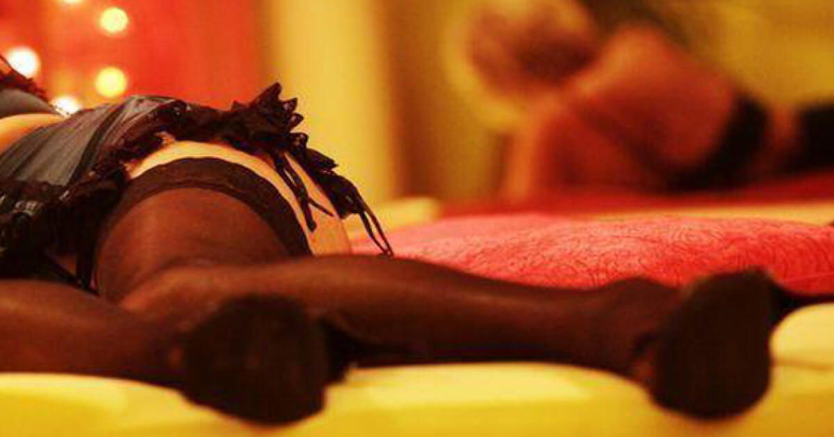 Sesso a prezzi vantaggiosi, blitz della polizia in una casa di appuntamenti cinese - 