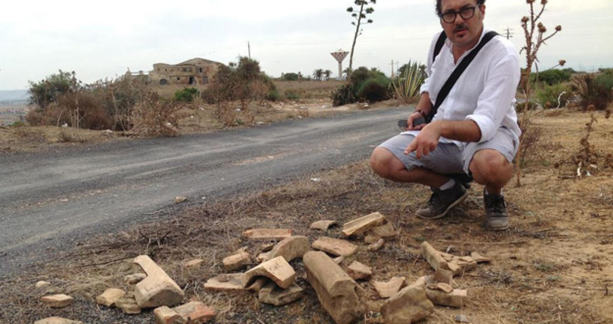 Scempio a Montelungo, discarica con tanto di frammenti archeologici - 