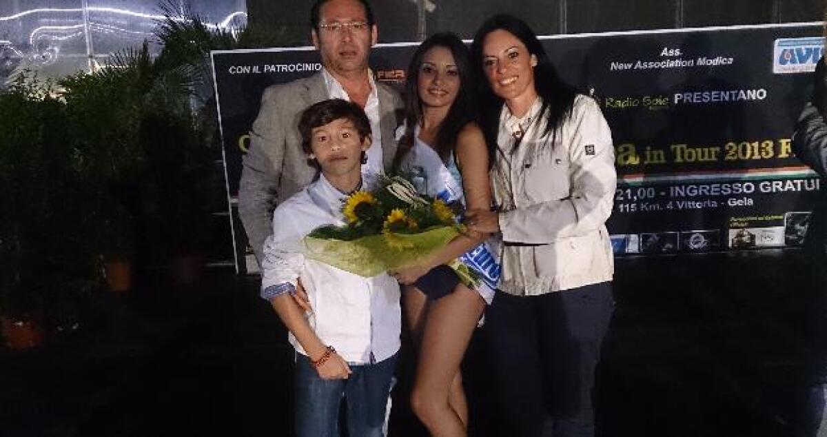 Una quindicenne gelese sogna la fascia di miss Europa 27 anni dopo la madre - 