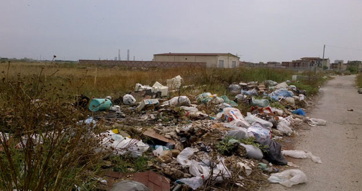 Discariche abusive a Settefarine, denuncia residenti: "Salute a rischio" - 