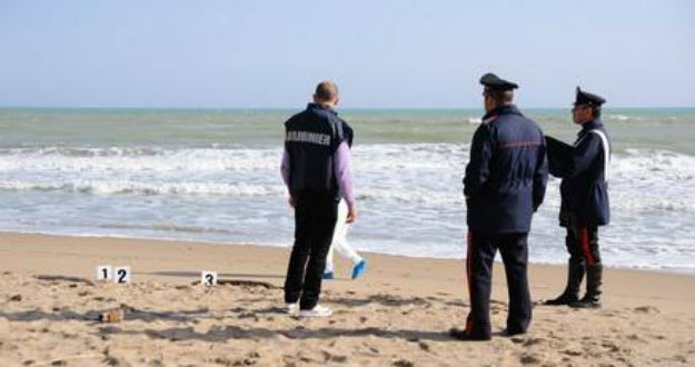 carabinieri-spiaggia.jpg