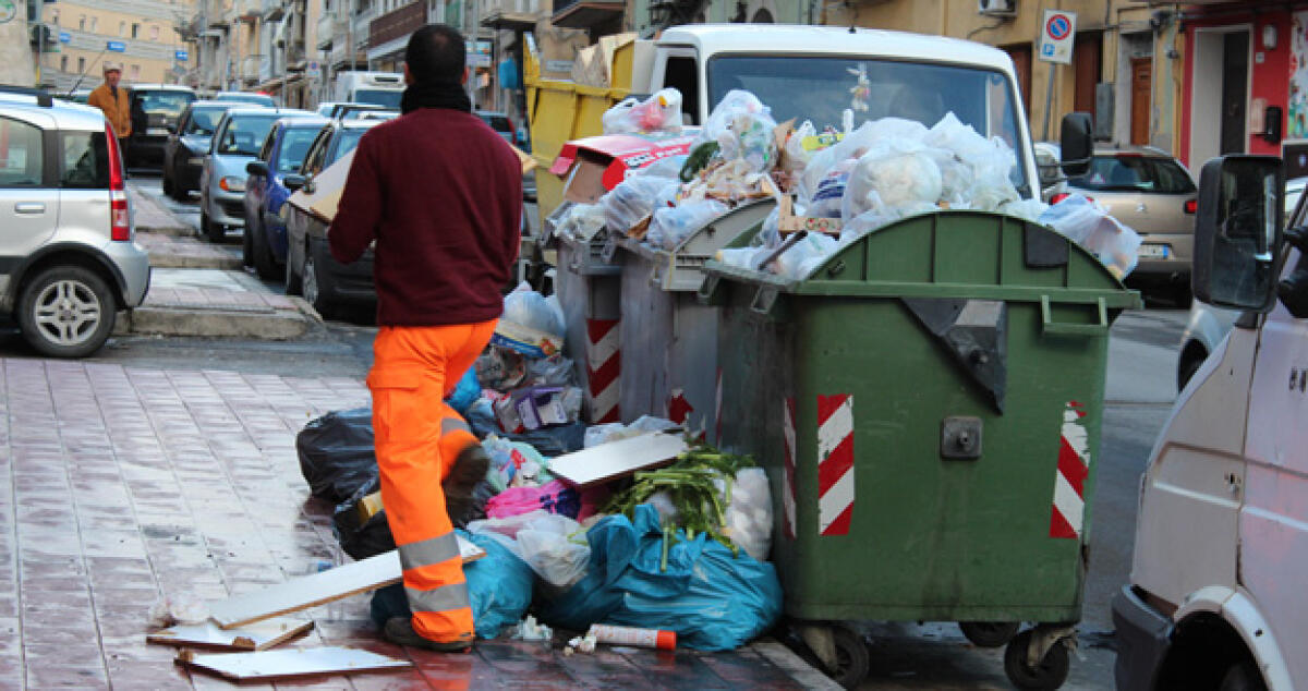 Sciopero dei netturbini, le imprese minacciano il licenziamento -