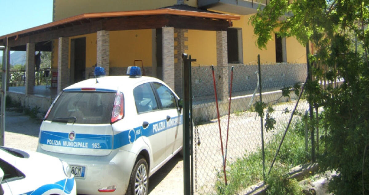 Abusivismo edilizio, si continua a costruire senza permessi: Nuovi sequestri - 