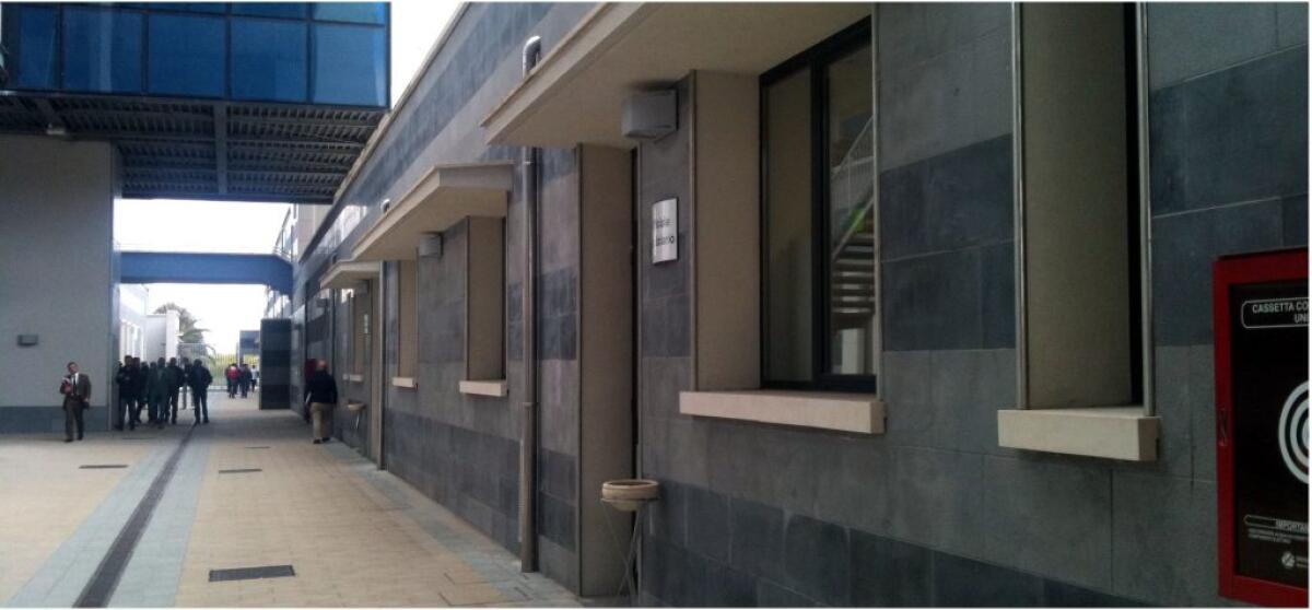 Bastonate e coltellate per un assegno da 10 mila euro, assolti padre e figlio - 