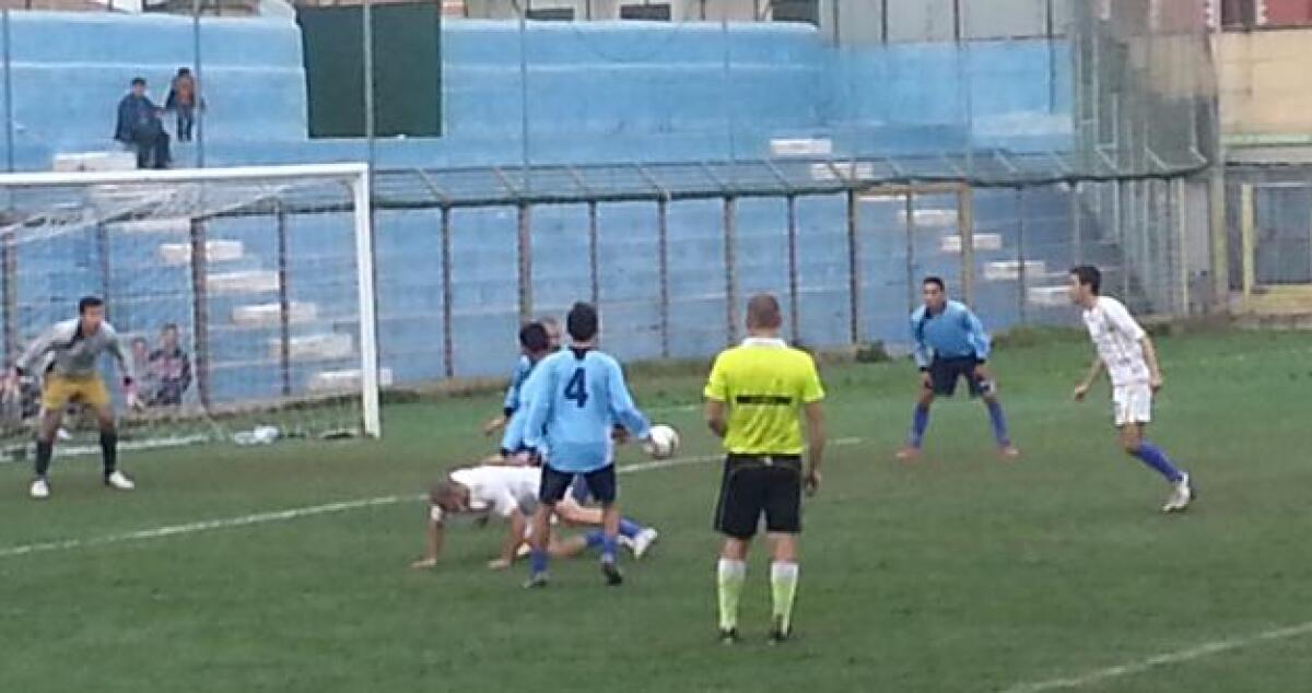 Gela e Macchitella chiudono vincendo 2-1 e di rigore una settimana prima del derby - 