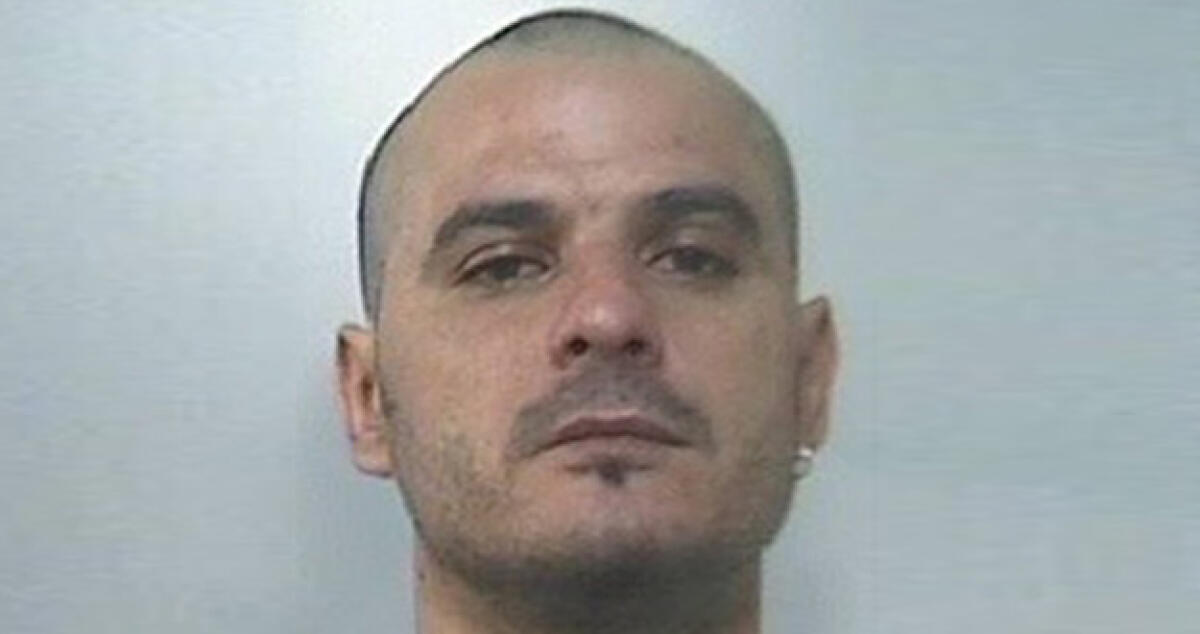 Ubriaco al pronto soccorso sfonda due porte per entrare subito: arrestato - 