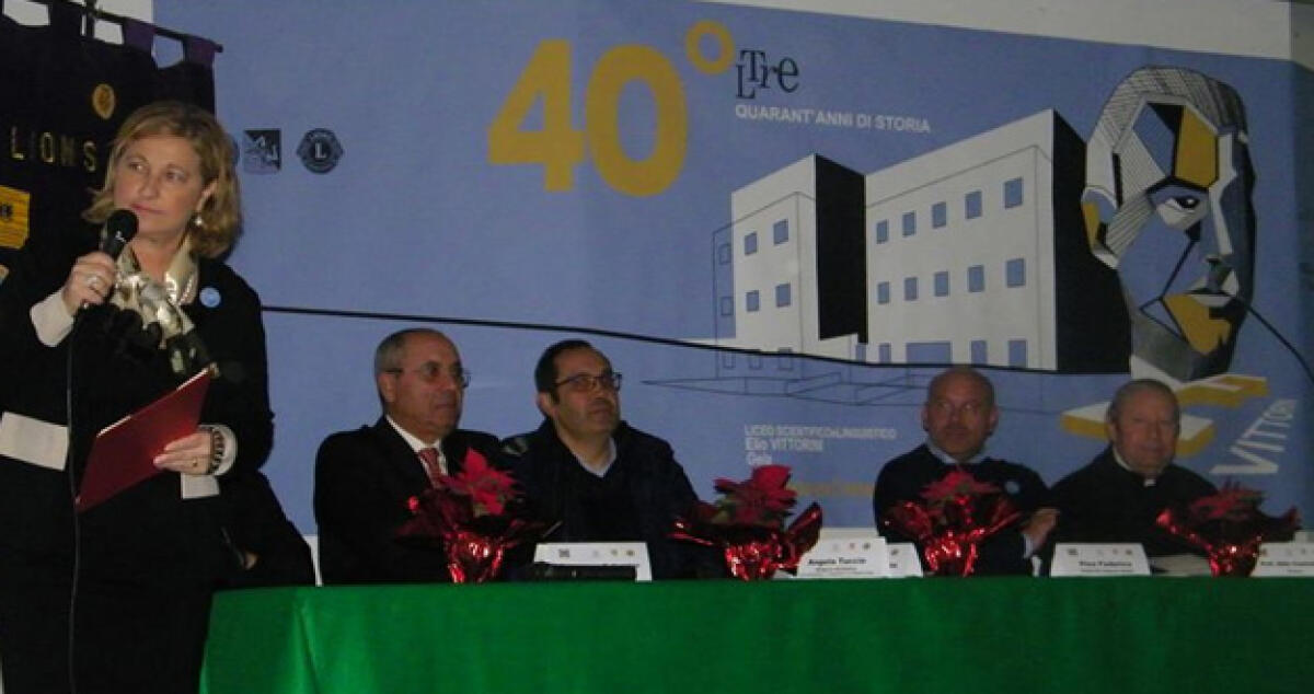 Annullo filatelico per i primi 40 anni del liceo scientifico "Elio Vittorini" - 