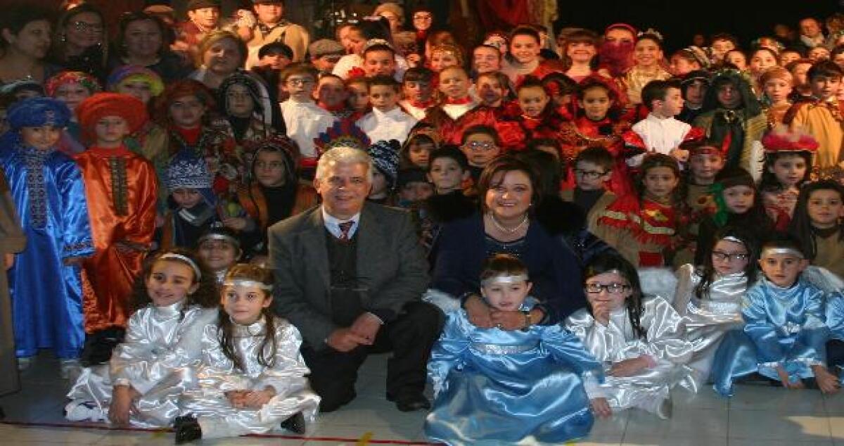 La Natività di Cristo interpretata da 200 bambini del quinto circolo didattico - 