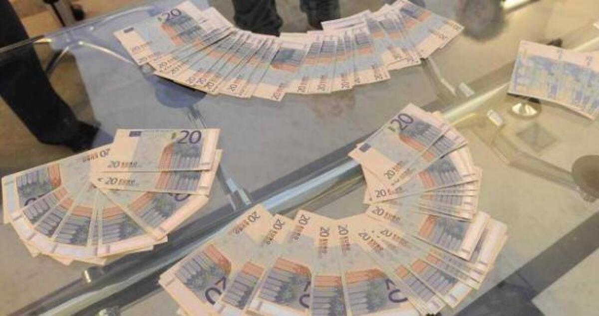 I soldi del pizzo donati alle famiglie bisognose, iniziativa dell'Antiracket - 