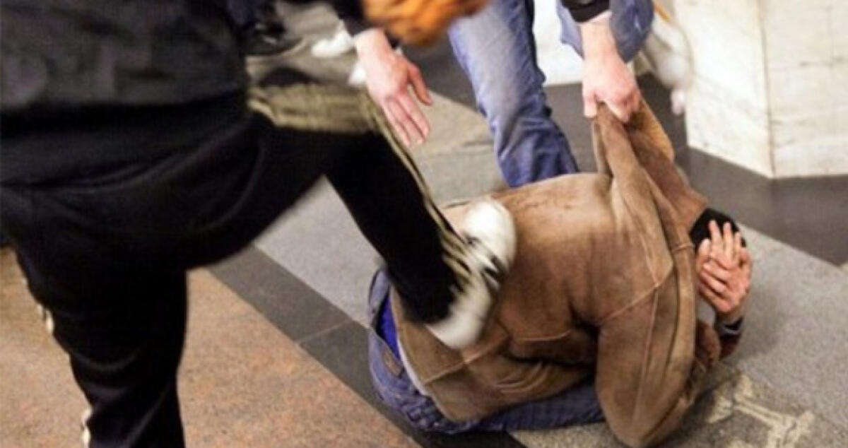 Aggredito in via Venezia da quattro persone, finisce in ospedale - 