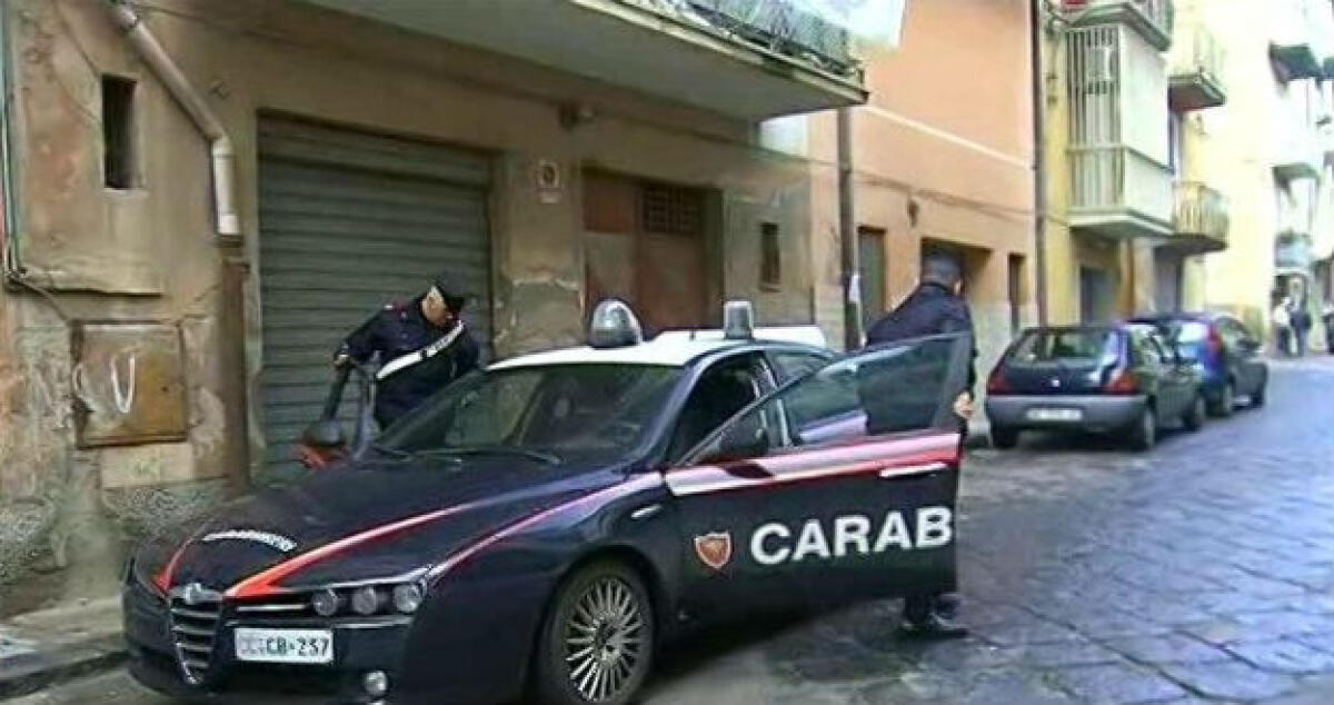 Il convivente l'aggredisce: Una donna soccorsa in un'abitazione di via Navarra - 