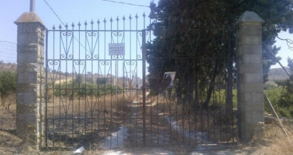 "Ha occupato una parte del feudo degli Aiello": Processo per un allevatore - 