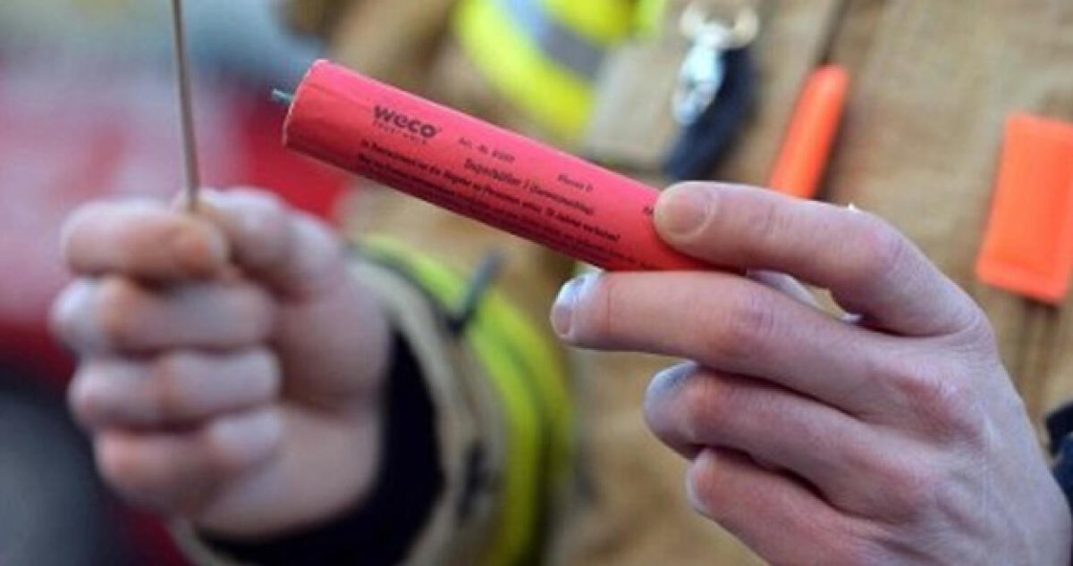 Botti di Capodanno, giovane agli arresti domiciliari soccorso dalla polizia - 