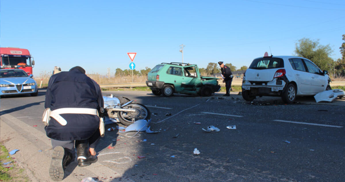 Tre incidenti stradali in poche ore: Sei feriti trasportati al Vittorio Emanuele - 