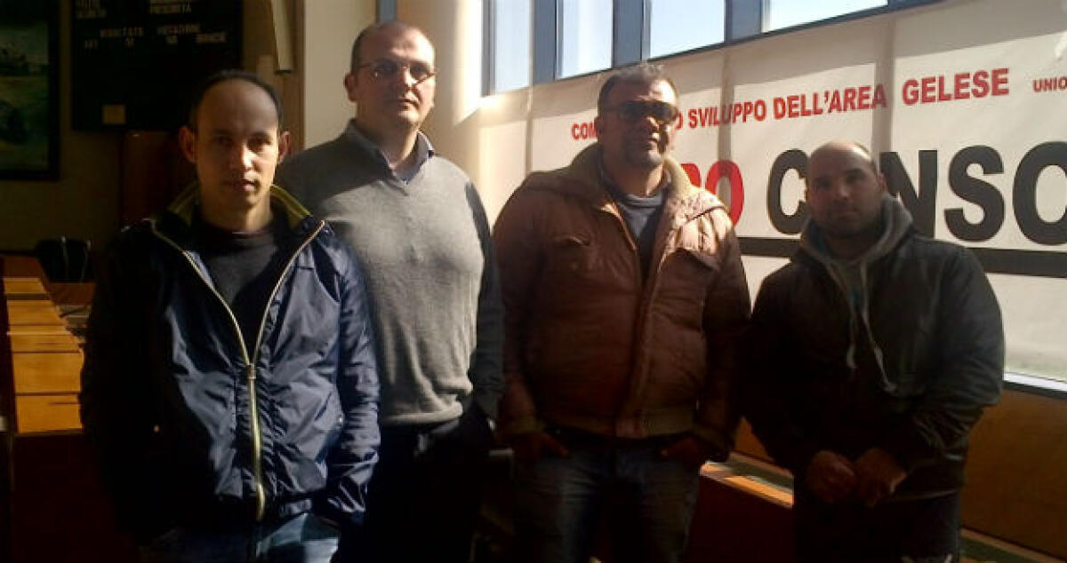 "Contro questi liberi consorzi!": Associazioni presidiano l'aula consiliare - 